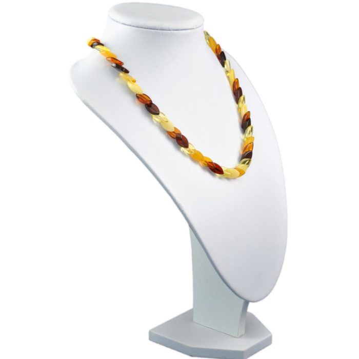 amber-necklace-twisted-mix-right amber-necklace-twisted-mix-right