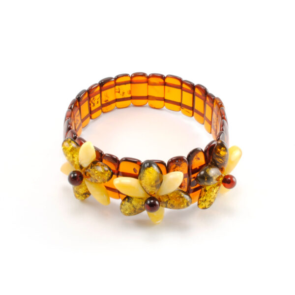 Amber-bracelet-flowers-cognac-fl-with-yellow-leaves.jpg