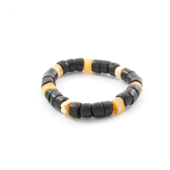 amber-bracelet-black-buttons amber-bracelet-black-buttons
