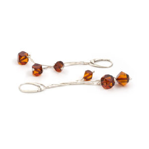 amber-earrings-cognac-dices-n