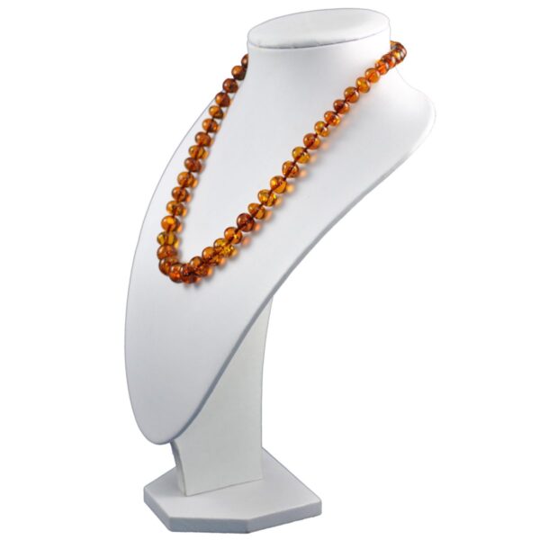 amber-necklace-baroque-beads-cognac-left-e1525952597944.jpg