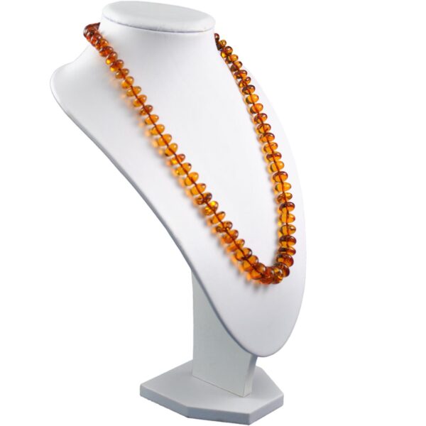 amber-necklace-baroque-cognac-right-e1525957124941.jpg