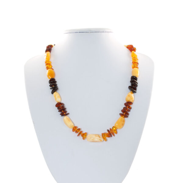 amber-necklace-cognac-thorns-and-yellow-pieces-wear.jpg