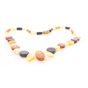amber-necklace-composition-mix