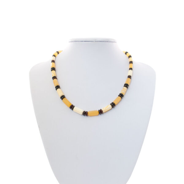 amber-necklace-cylinder-buttons-front amber-necklace-cylinder-buttons-front