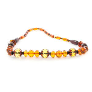 amber-necklace-faceted-balls-composition