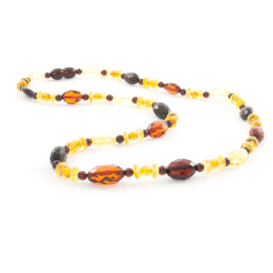 amber-necklace-faceted-composition