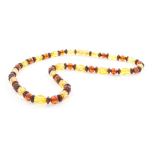 amber-necklace-faceted-composition