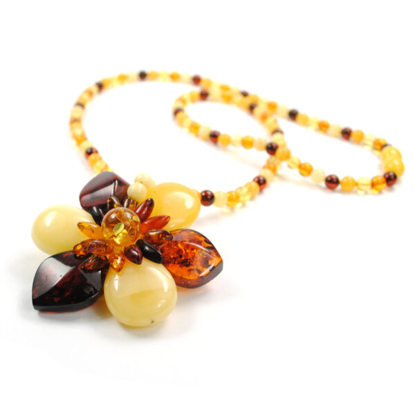 amber-necklace-flowers-onrope.jpg