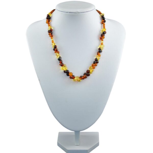 amber-necklace-komposition-grapes-e1526035171955.jpg