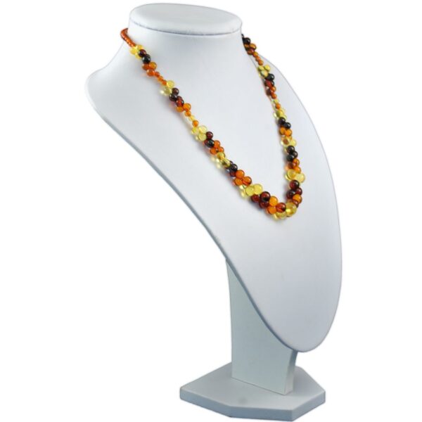 amber-necklace-komposition-grapes-right-e1526035215833.jpg