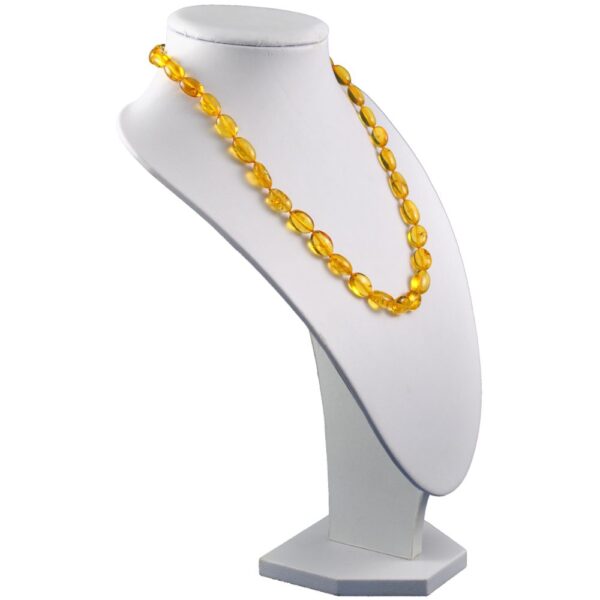 amber-necklace-lemon-beads-right-e1525954276265.jpg