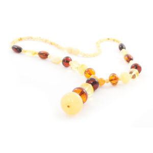 amber-necklace-mixed-pendant