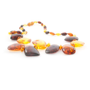 amber-necklace-stones-and-olives