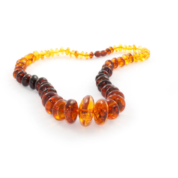 amber-necklace-varios-size-buttons.jpg