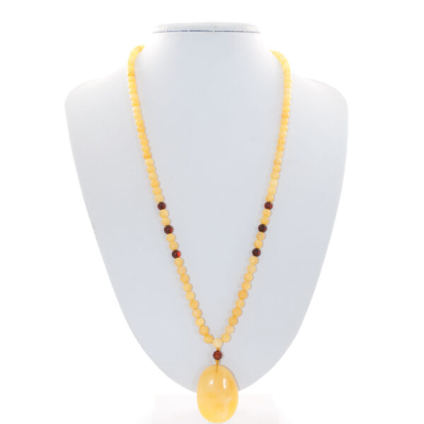 amber-necklace-yellow-medalion-w.jpg