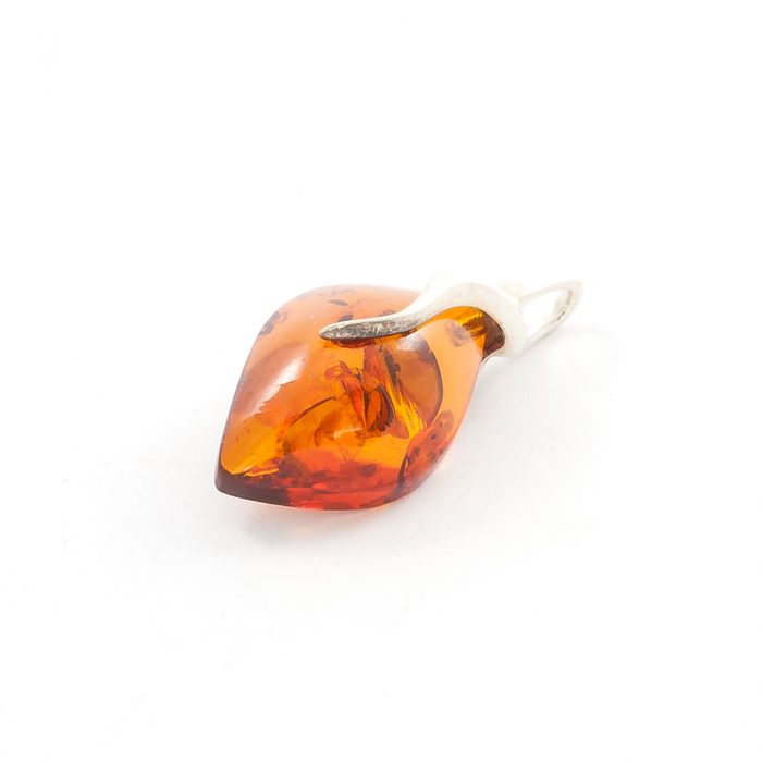 amber-pendant-cognac-strawberry amber-pendant-cognac-strawberry