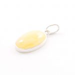 amber-pendant-crem-medallion
