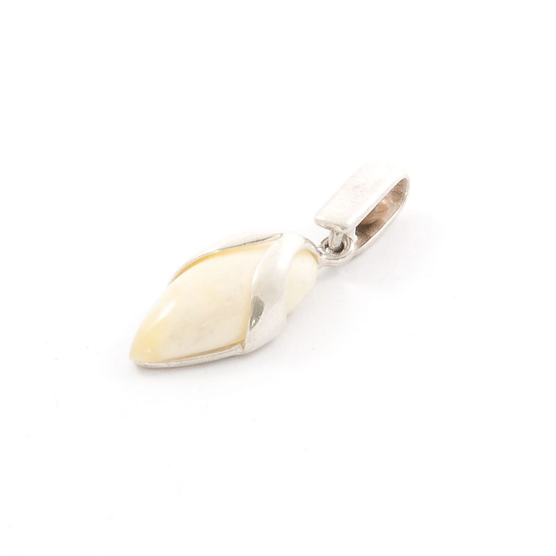 amber-pendant-silver-thunder-white