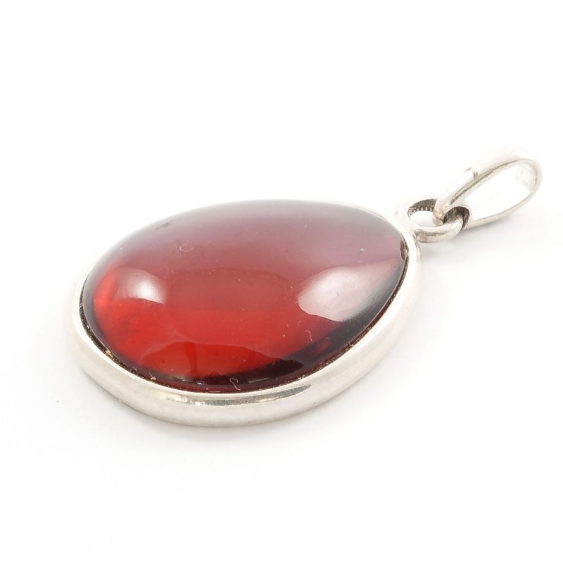 amber-pendant-with-silver-frame