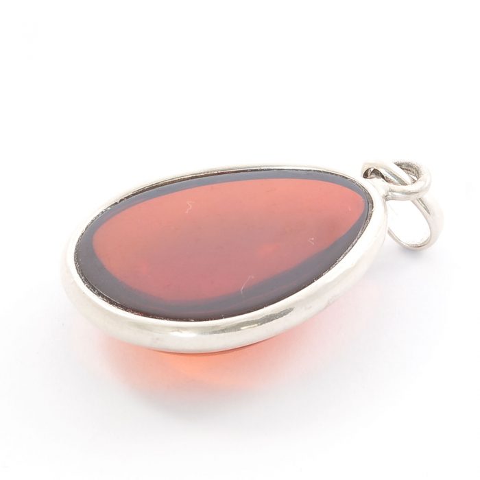 amber-pendant-with-silver-frame-back amber-pendant-with-silver-frame-back