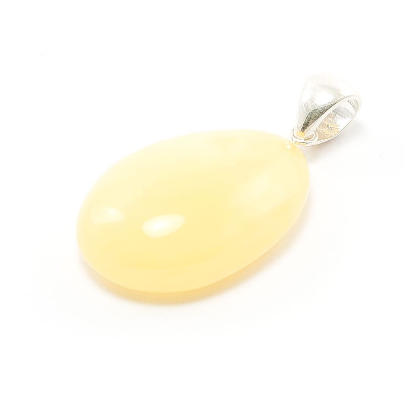 amber-pendant-yellow-medalion